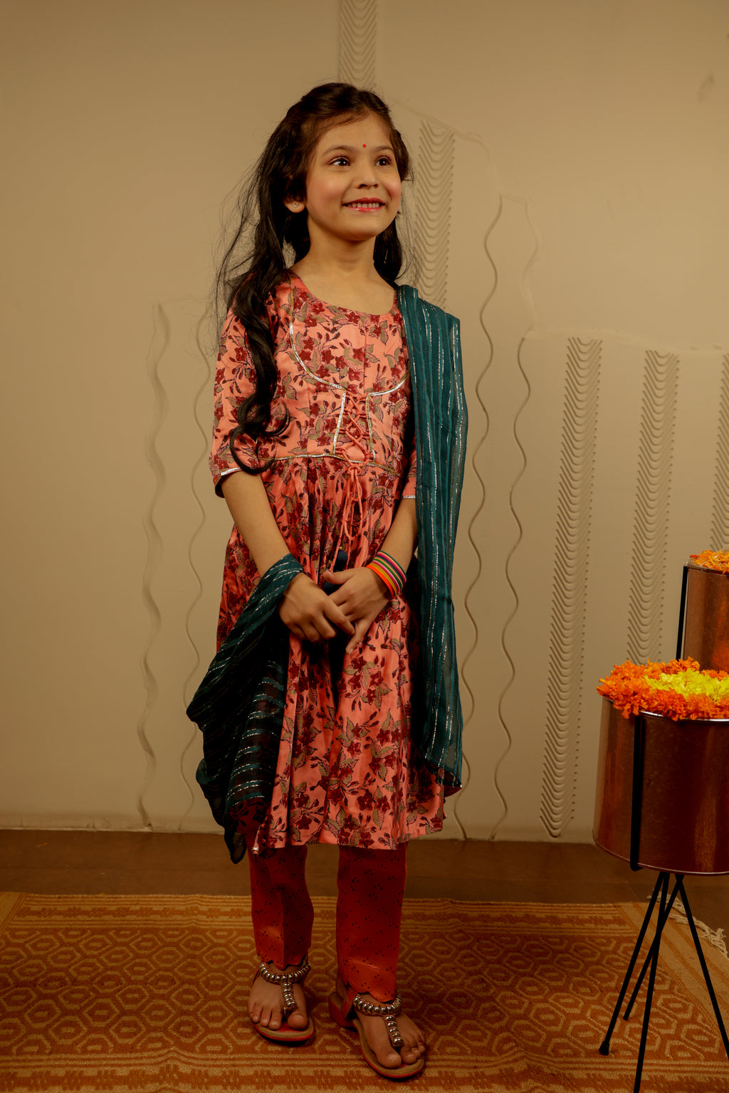PEACH PHOOLJAAL KURTA AND PANTS WITH DUPATTA