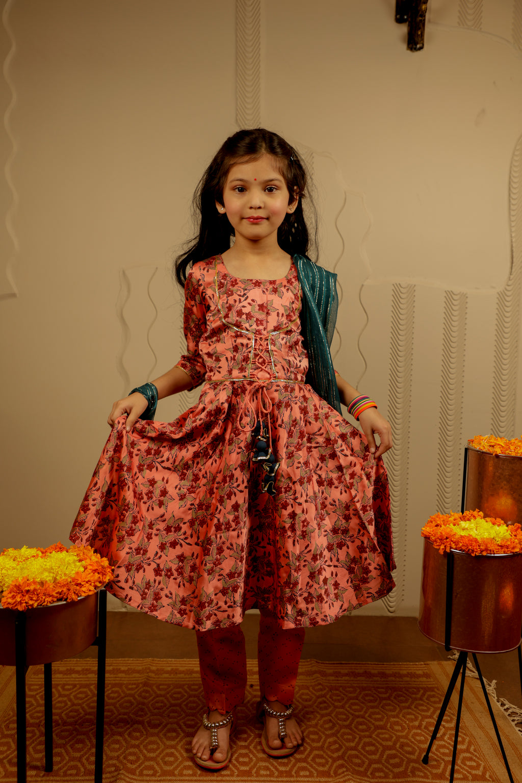 PEACH PHOOLJAAL KURTA AND PANTS WITH DUPATTA