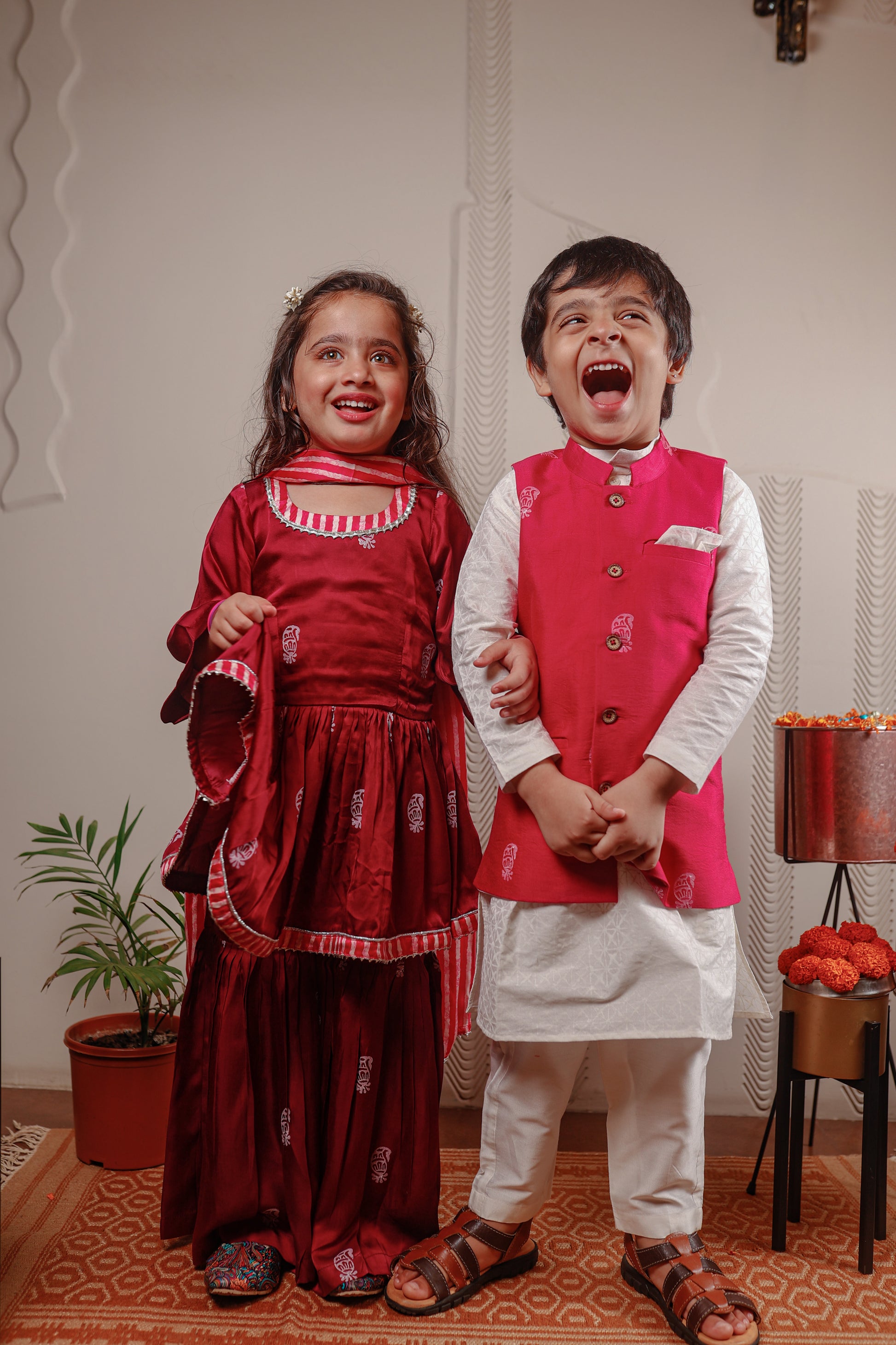 SELF PRINTED KURTA PAJAMA SET WITH PINK JACKET