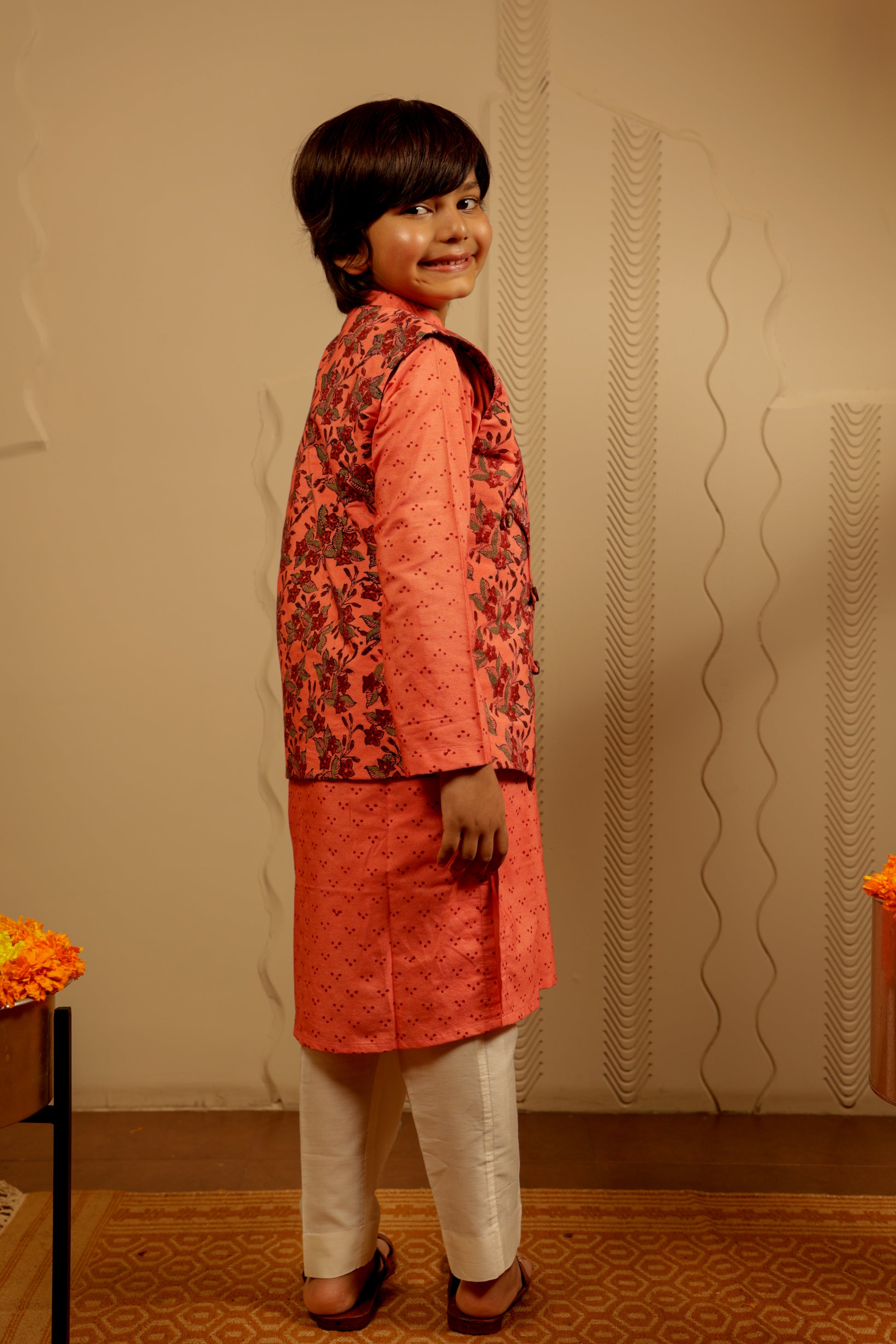 PEACH KURTA PYJAMA SET WITH PHOOLJAAL  JACKET